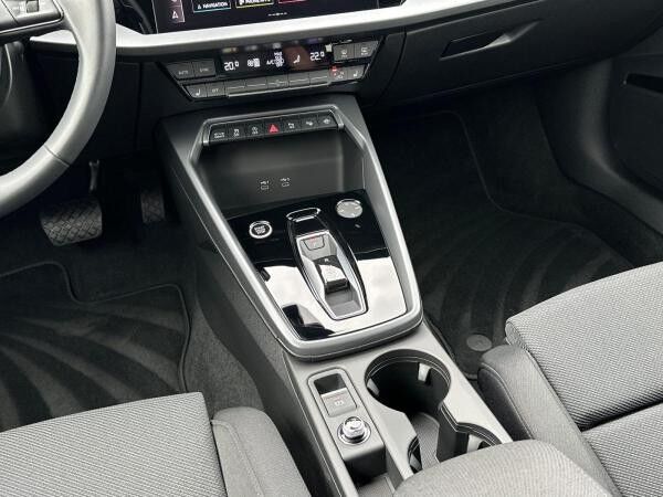 Audi A3 Sportback 35 TDI S line *LED*HuD*Assistenz*