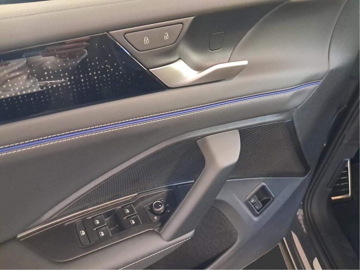 Volkswagen Tiguan R-Line 1,5 eHybrid DSG | Black Style