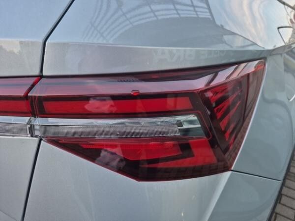 Skoda Karoq 1.5 TSI Tour +ACC+AHK+NAVI+GRA+PDC+SHZ+