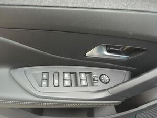 Peugeot 308 Hybrid 145 e-DSC6 Allure ***Vorführfahrzeug***
