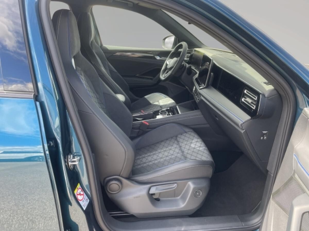 Volkswagen Tiguan 2,0 TDI R-Line 4Mot LED+ AHK Kamera Pano HuD