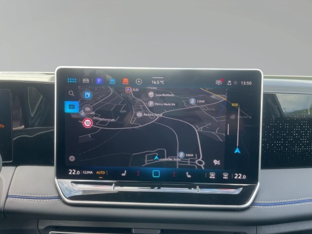 Volkswagen Tiguan 2,0 TDI R-Line 4Mot LED+ AHK Kamera Pano HuD