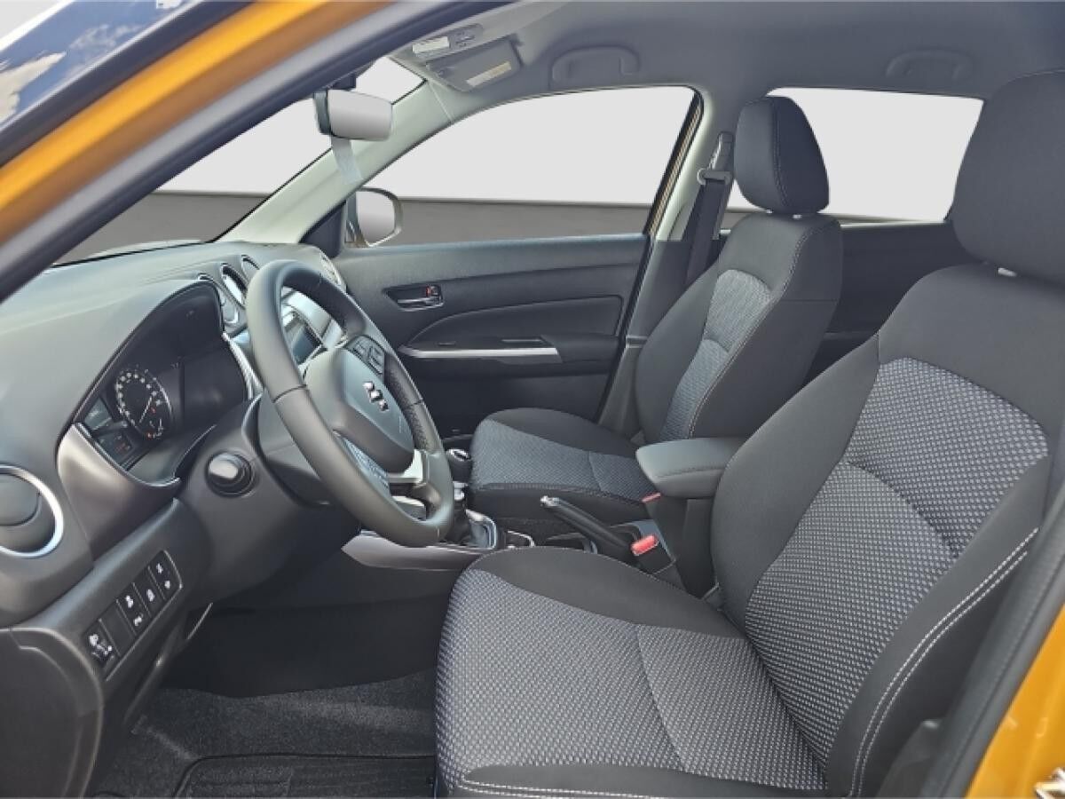 Suzuki Vitara 1.4 Comfort Hybrid Navi LED Apple CarPlay Android Auto Klimaautom DAB SHZ Keyless Entry