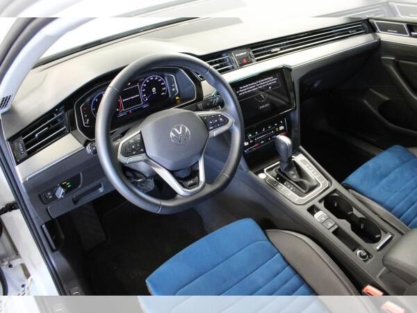 Volkswagen Passat Variant 2.0 TDI DSG R-Line 18 PANO AHK STAND H/K