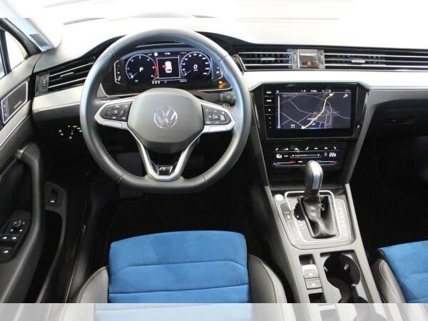 Volkswagen Passat Variant 2.0 TDI DSG R-Line 18 PANO AHK STAND H/K
