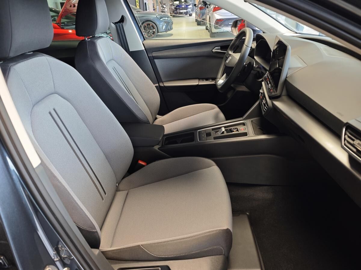 Seat Leon Road Edition 1.5 eTSI DSG | ABVERKAUF - letztes FZG !!