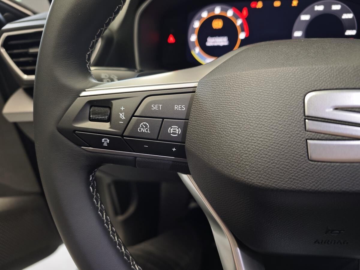 Seat Leon Road Edition 1.5 eTSI DSG | ABVERKAUF - letztes FZG !!