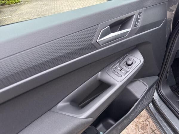 Volkswagen Caddy Life 2,0 TDI 7-Gang NAVI AHK LED KLIMA