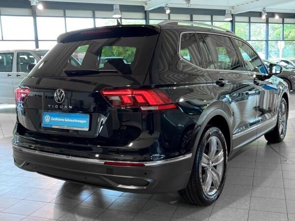 Volkswagen Tiguan Allspace 2.0 TDI SCR Life DSG 7-Sitzer Navi
