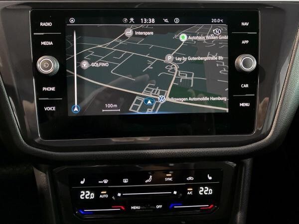 Volkswagen Tiguan Allspace 2.0 TDI SCR Life DSG 7-Sitzer Navi