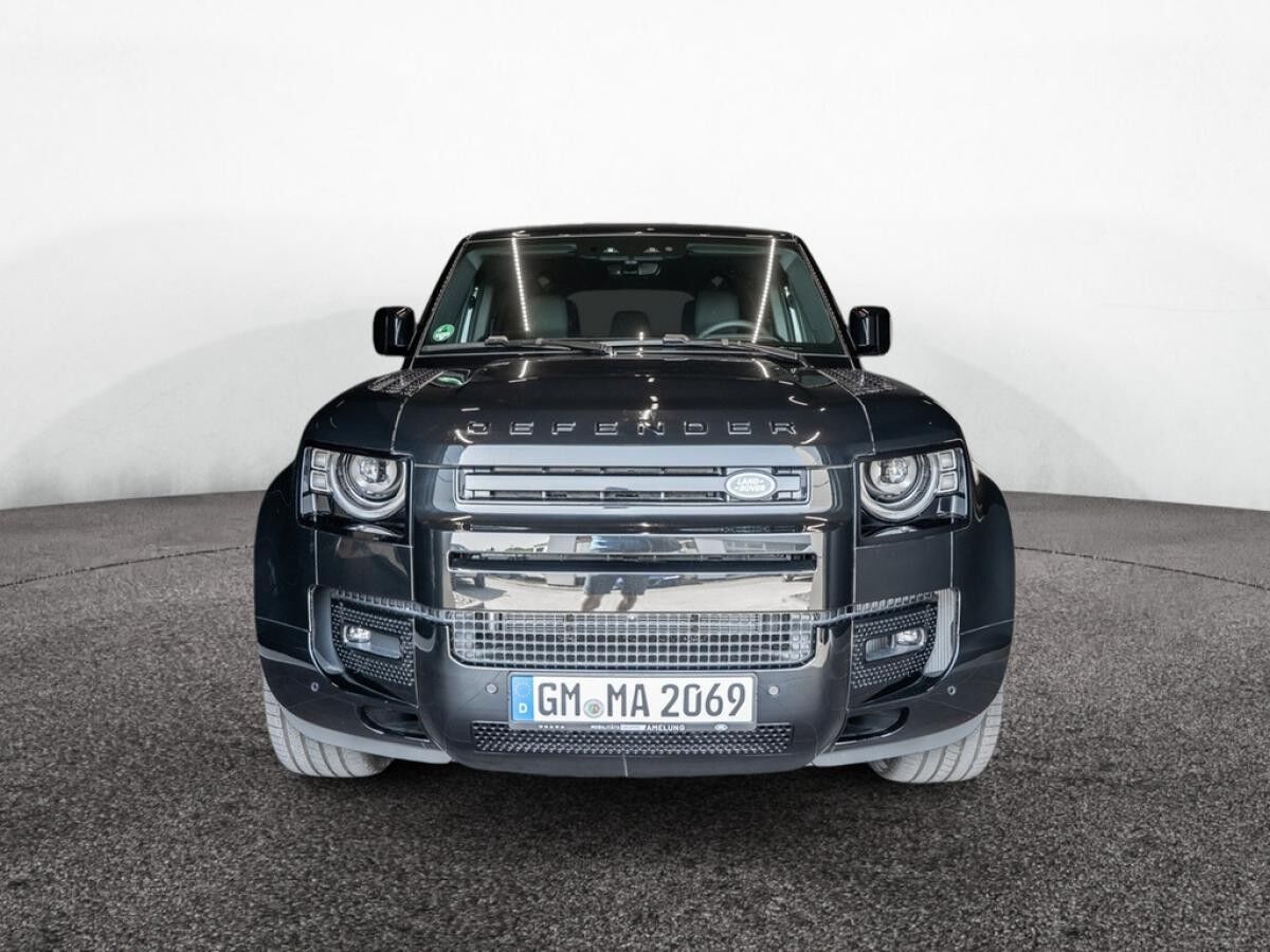 Land Rover Defender D300 X-Dynamic SE