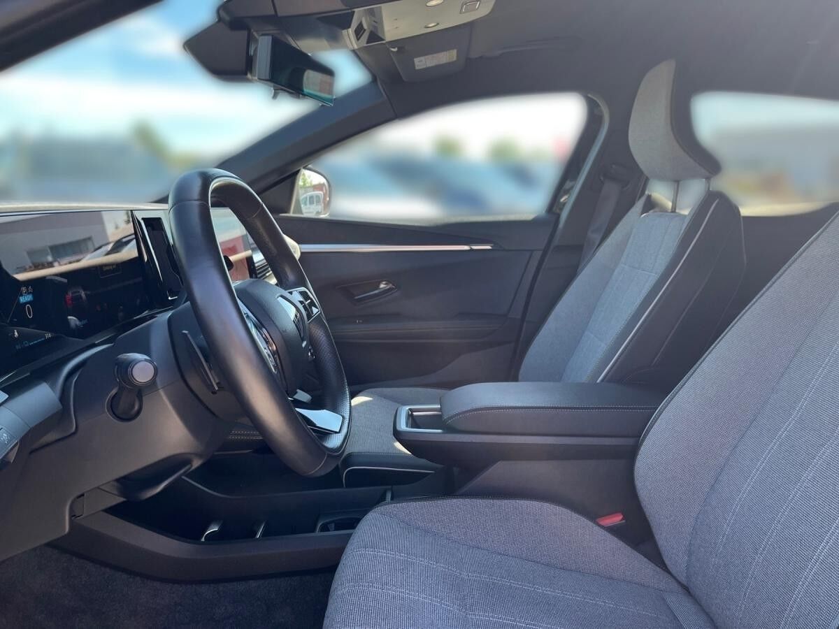 Renault Megane TECHNO EV60 220hp