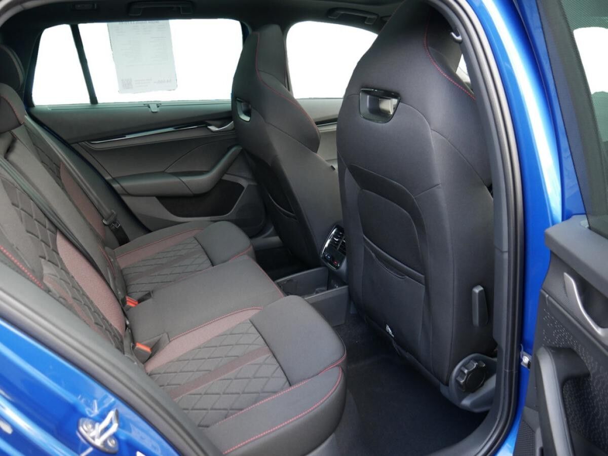 Skoda Octavia Combi 2.0 TSI RS MATRIX-LED KAMERA PANO AHK *845*