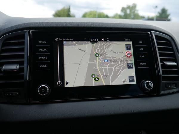 Skoda Karoq 1.5 TSI Selection NAVI ACC KAMERA LED AHK *846*