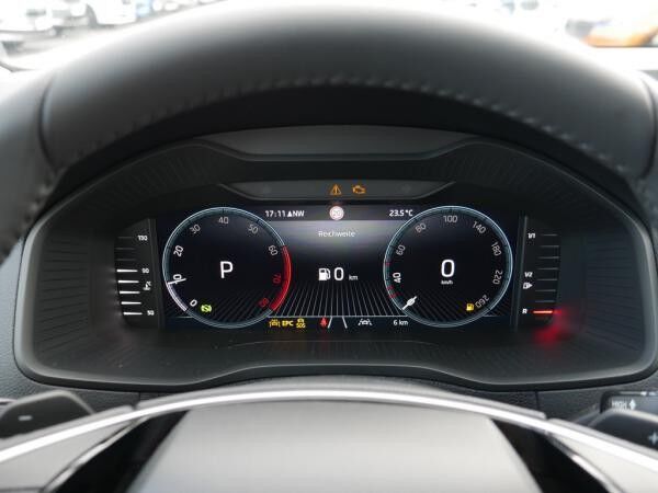 Skoda Karoq 1.5 TSI Selection NAVI ACC KAMERA LED AHK *846*