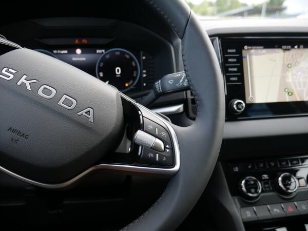 Skoda Karoq 1.5 TSI Selection NAVI ACC KAMERA LED AHK *846*