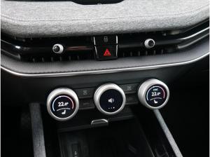 Skoda Superb Combi 2.0 TDI Selection SHZ NAVI ACC LED *848*