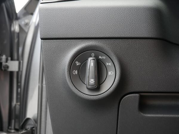 Skoda Karoq 1.5 TSI Selection NAVI ACC KAMERA LED AHK *846*
