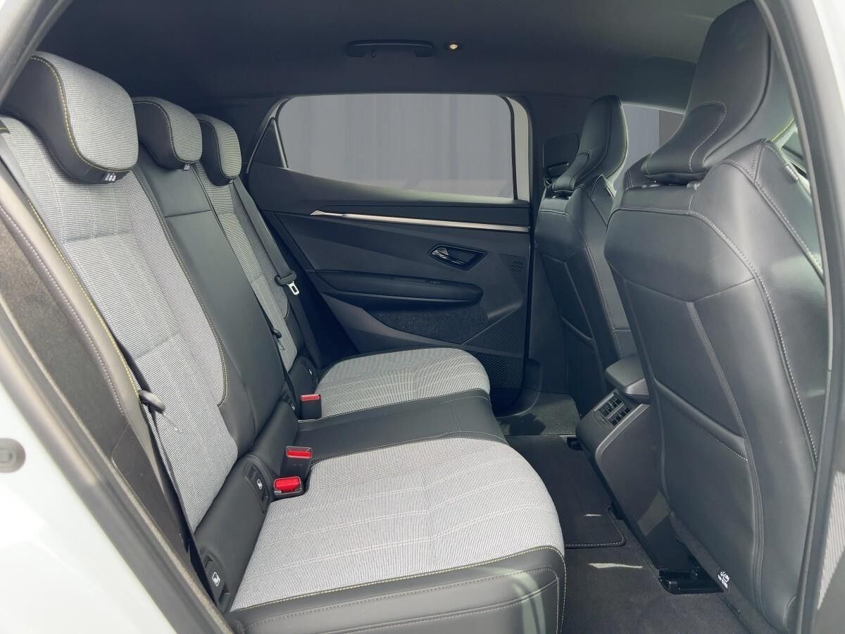 Renault Megane E-Tech E-Tech EV40 130 Techno EV40 Renault Megane E-Tech E-Tech EV40 130 Techno EV40