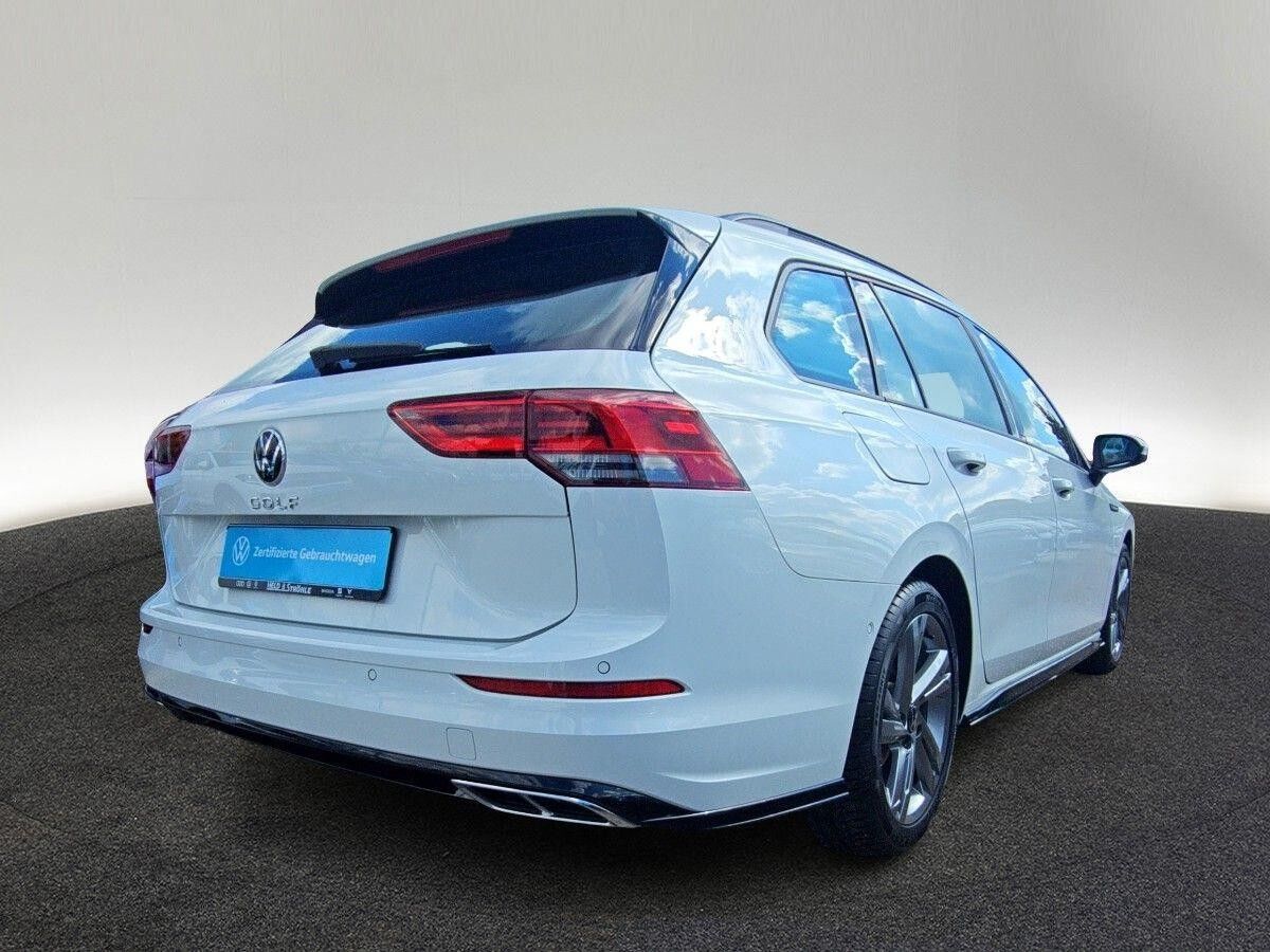 Volkswagen Golf 8 Var. R-Line 2.0 TSI DSG LED+ STHZ TRAVEL