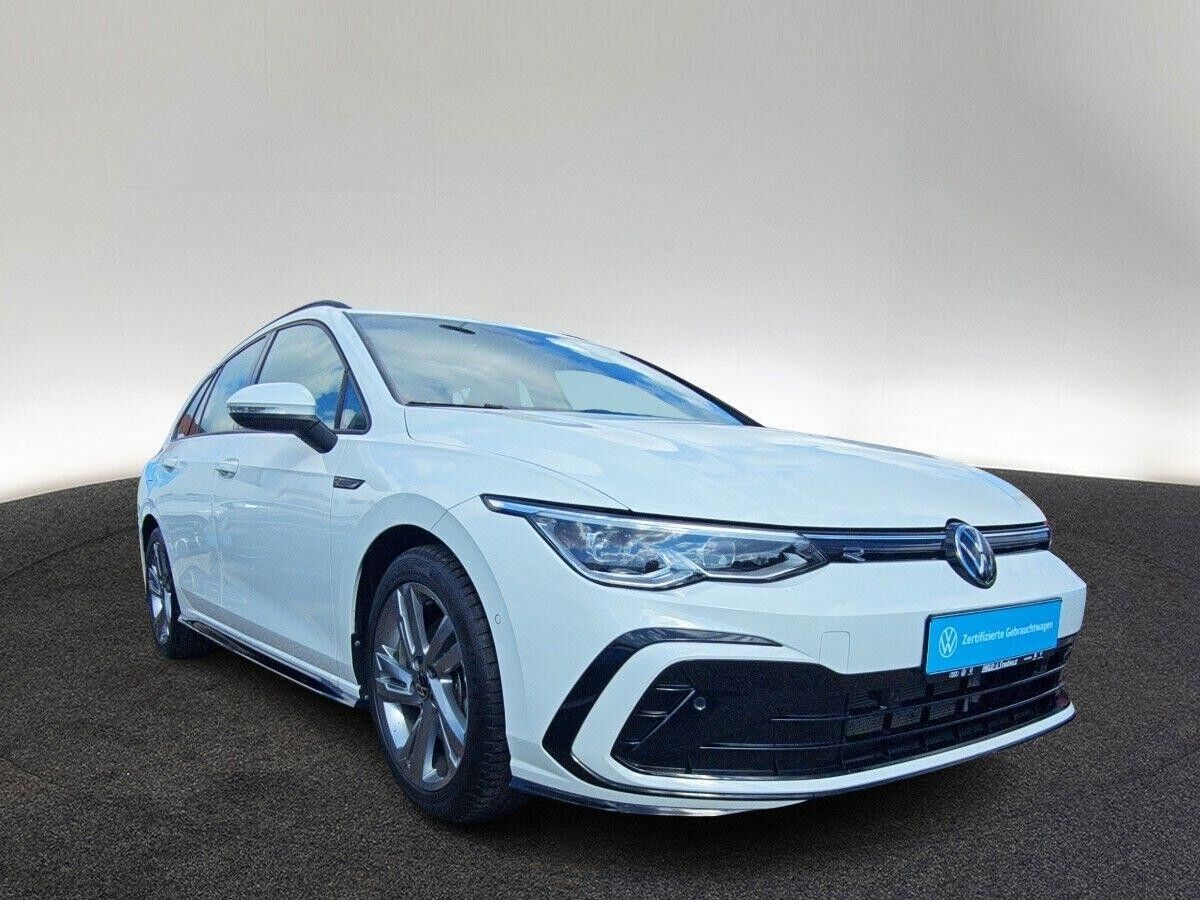 Volkswagen Golf 8 Var. R-Line 2.0 TSI DSG LED+ STHZ TRAVEL