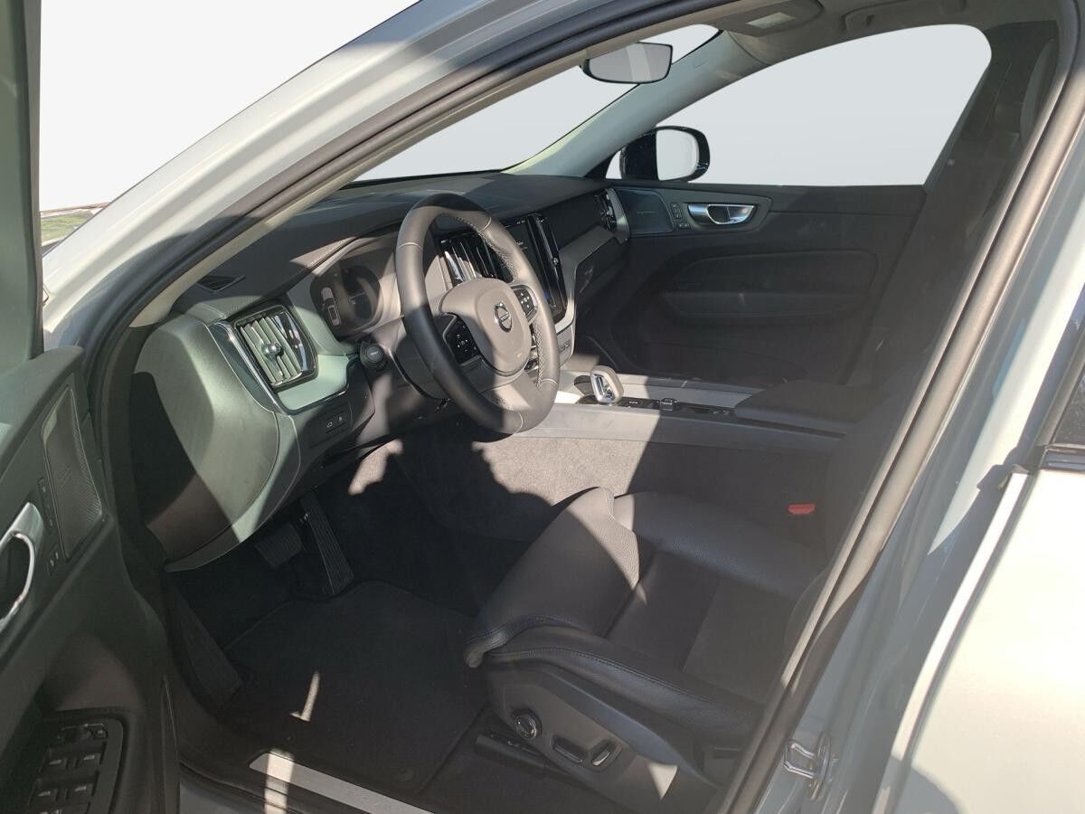 Volvo XC60 T8 AWD Plug-in Hybrid Ultra Dark