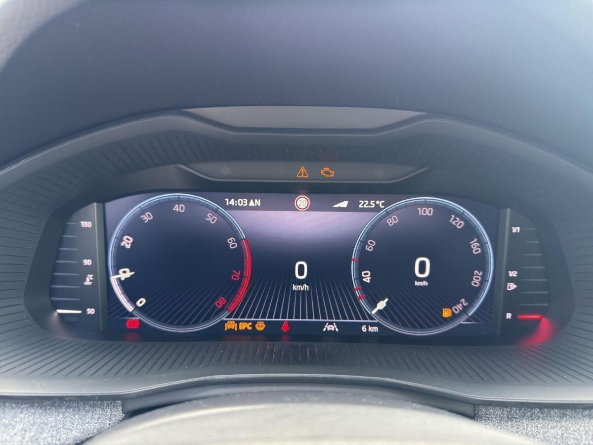 Skoda Kamiq 1.0 TSI Tour MATRIX/NAVI/PDC/Kamera/sofort Verfügbar