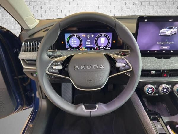 Skoda Superb Combi 1.5 TSI iV Selection NAVI/ACC/Matrix/AHK/sofort Verfügbar