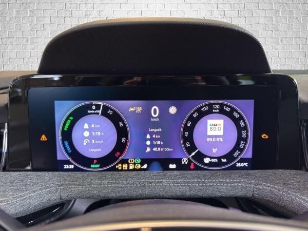 Skoda Superb Combi 1.5 TSI iV Selection NAVI/ACC/Matrix/AHK/sofort Verfügbar