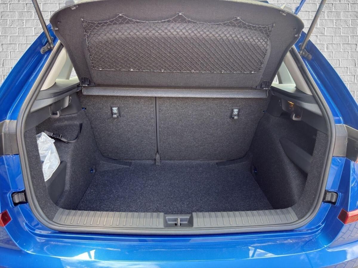 Skoda Kamiq 1.0 TSI Tour MATRIX/NAVI/PDC/Kamera/sofort Verfügbar