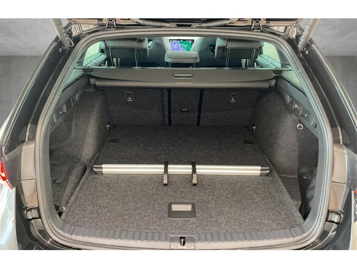 Skoda Octavia Combi RS 2.0 TSI DSG *sofort verfügbar*