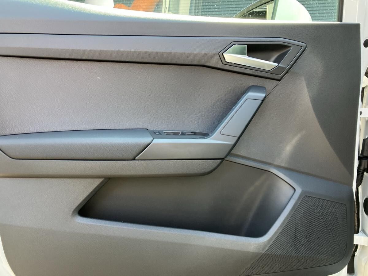 Seat Arona Road Edition 1.0 TSI DSG DAB+/FullLink/Navi/PDC/Kamera/SH/17"