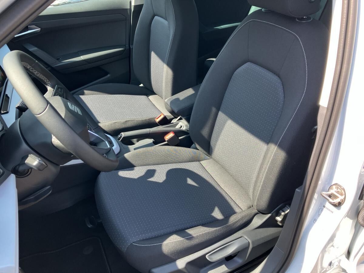 Seat Arona Road Edition 1.0 TSI DSG DAB+/FullLink/Navi/PDC/Kamera/SH/17"