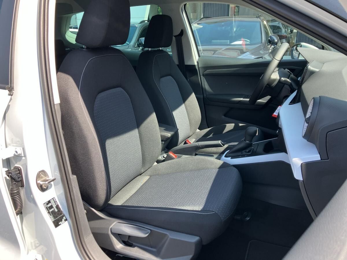 Seat Arona Road Edition 1.0 TSI DSG DAB+/FullLink/Navi/PDC/Kamera/SH/17"