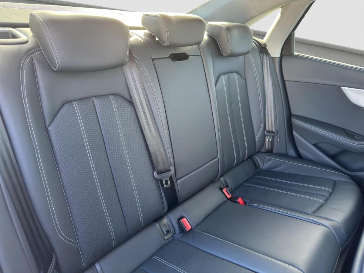 Audi A4 Limousine 35 TDI 5JGAR MATRIX StHzg Kamera