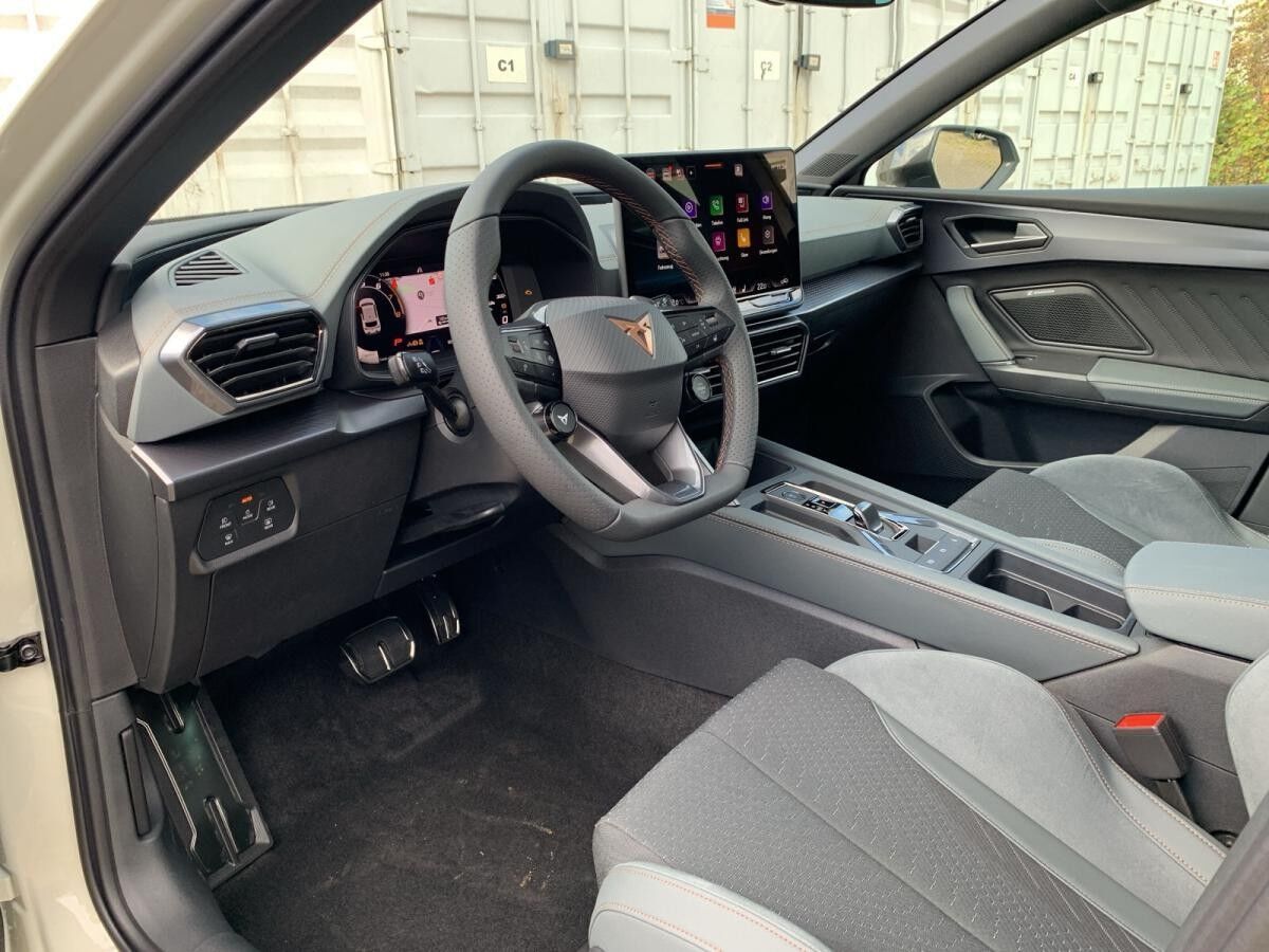 Cupra Leon VZ Extreme 2.0 TSI DSG;SSV!!!Pano;AHZV uvm.