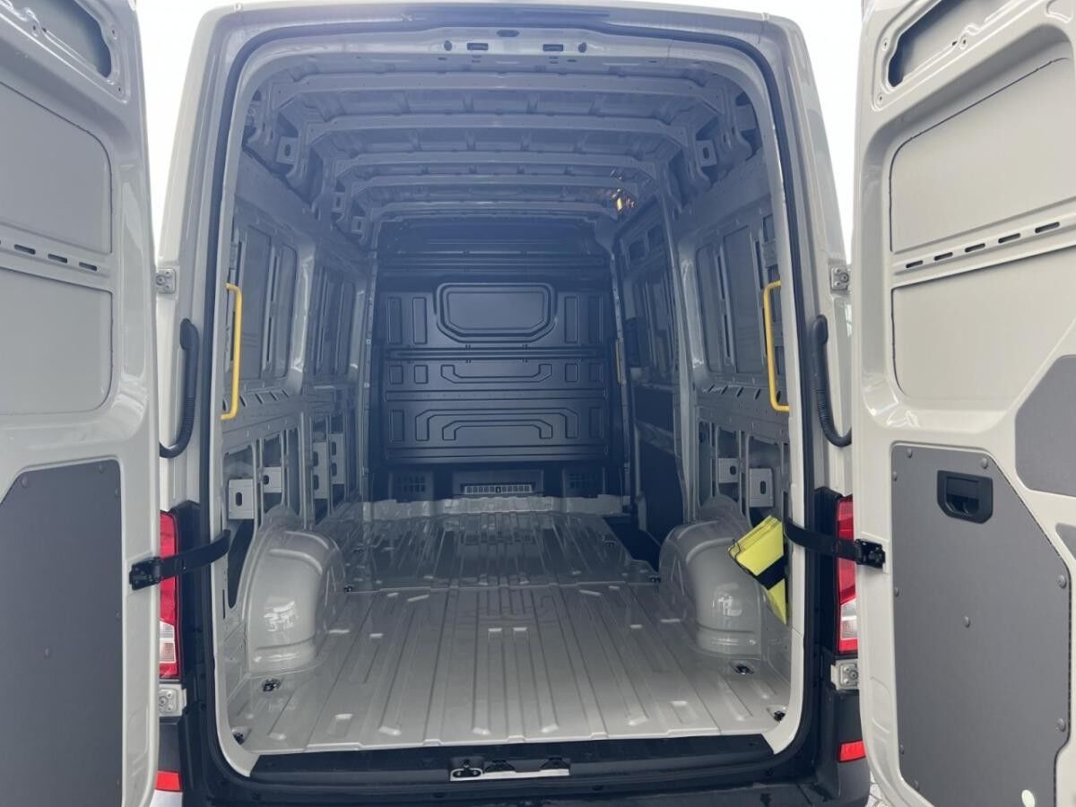Volkswagen Crafter 35 Kasten 2,0 l NAVI+CARPLAY+KLIMA+AHK