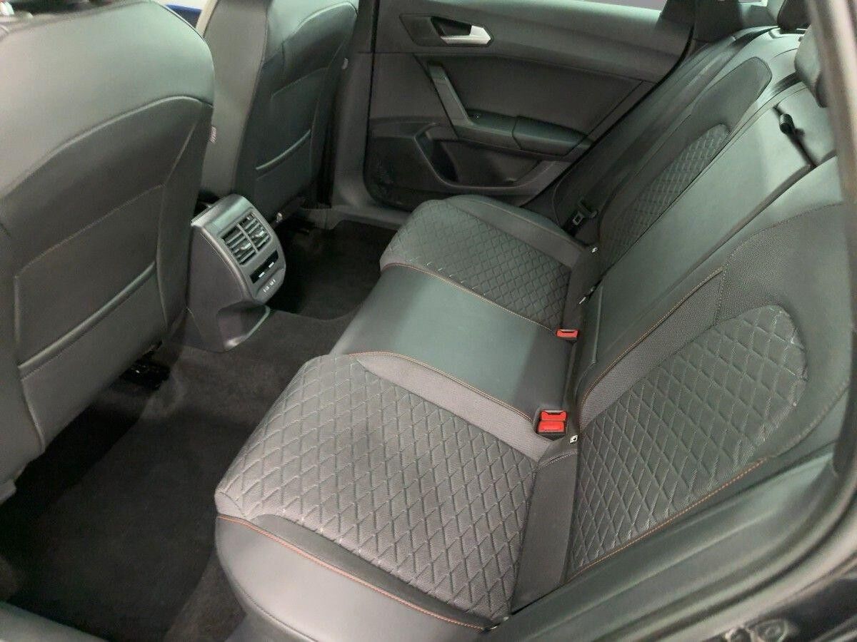 Seat Leon SP FR 2.0 TDI DSG ACC AHK LED NAVI RFK KEYL