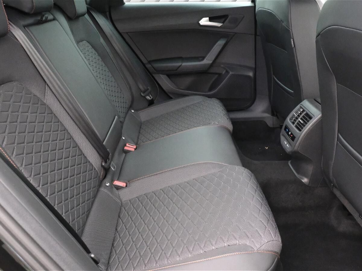 Seat Leon Sportstourer FR Black Edition 2.0 TDI 110 kW (150 PS) 7-Gang-DSG