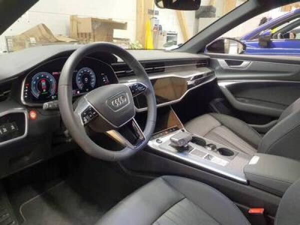 Audi A6 Avant advanced 45 TFSI S-tronic / Matrix, AHK