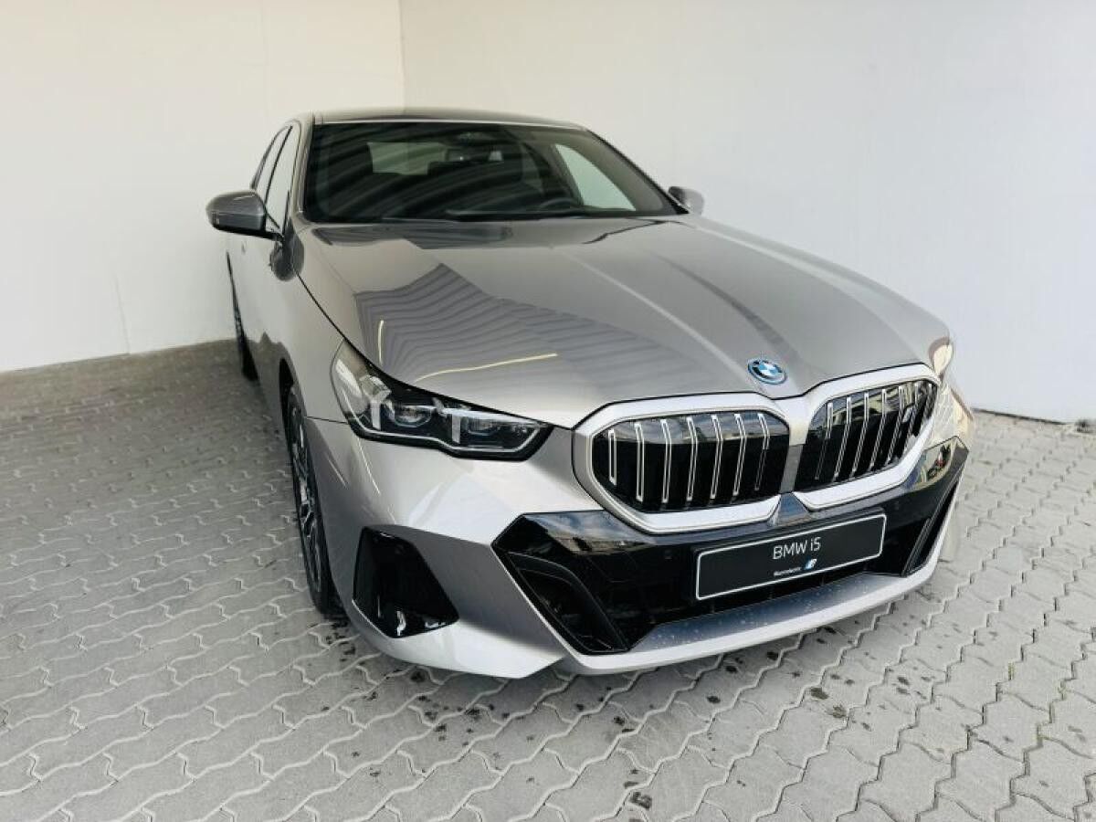 BMW i5 eDrive40++SOFORT VERFÜGBAR++TOPDEAL