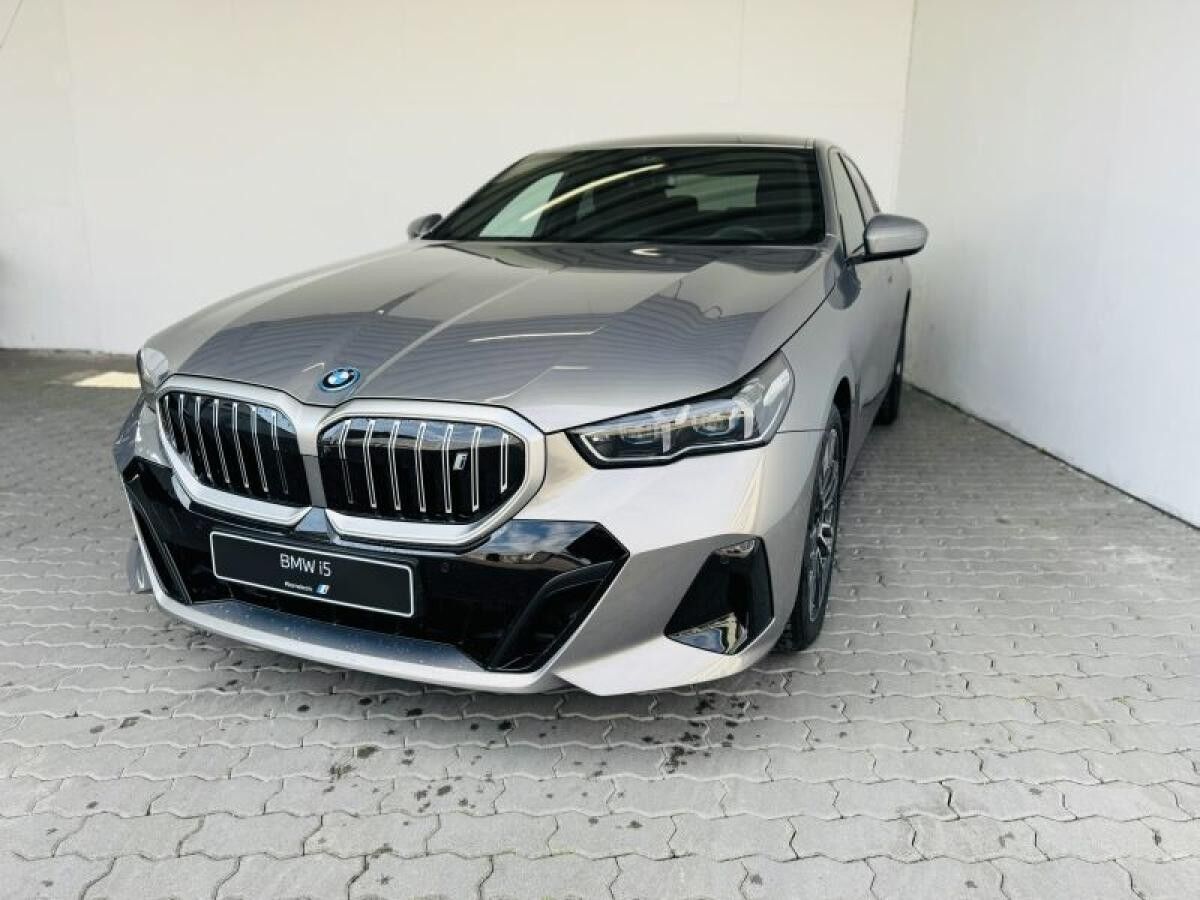 BMW i5 eDrive40++SOFORT VERFÜGBAR++TOPDEAL