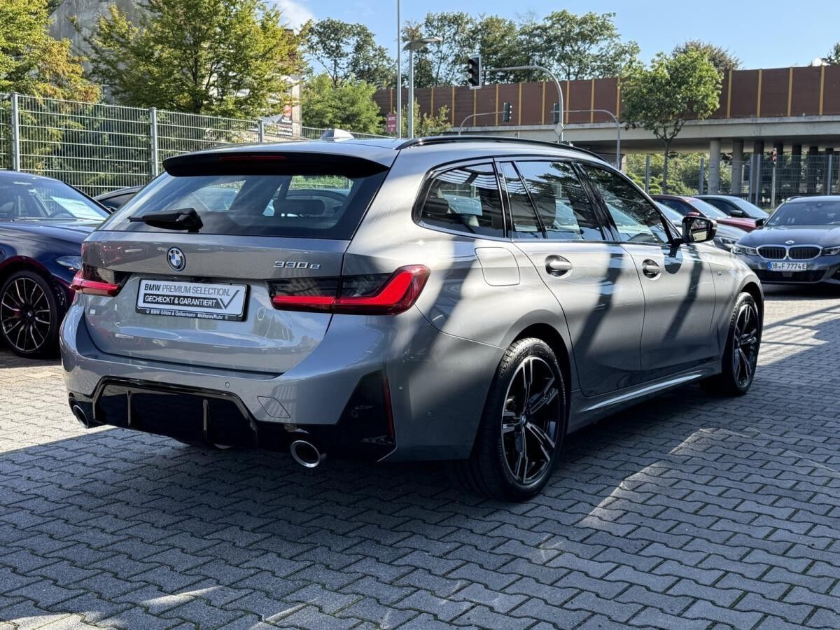 BMW 330 e Touring M Sport //Stop&Go HeadUp FACELIFT