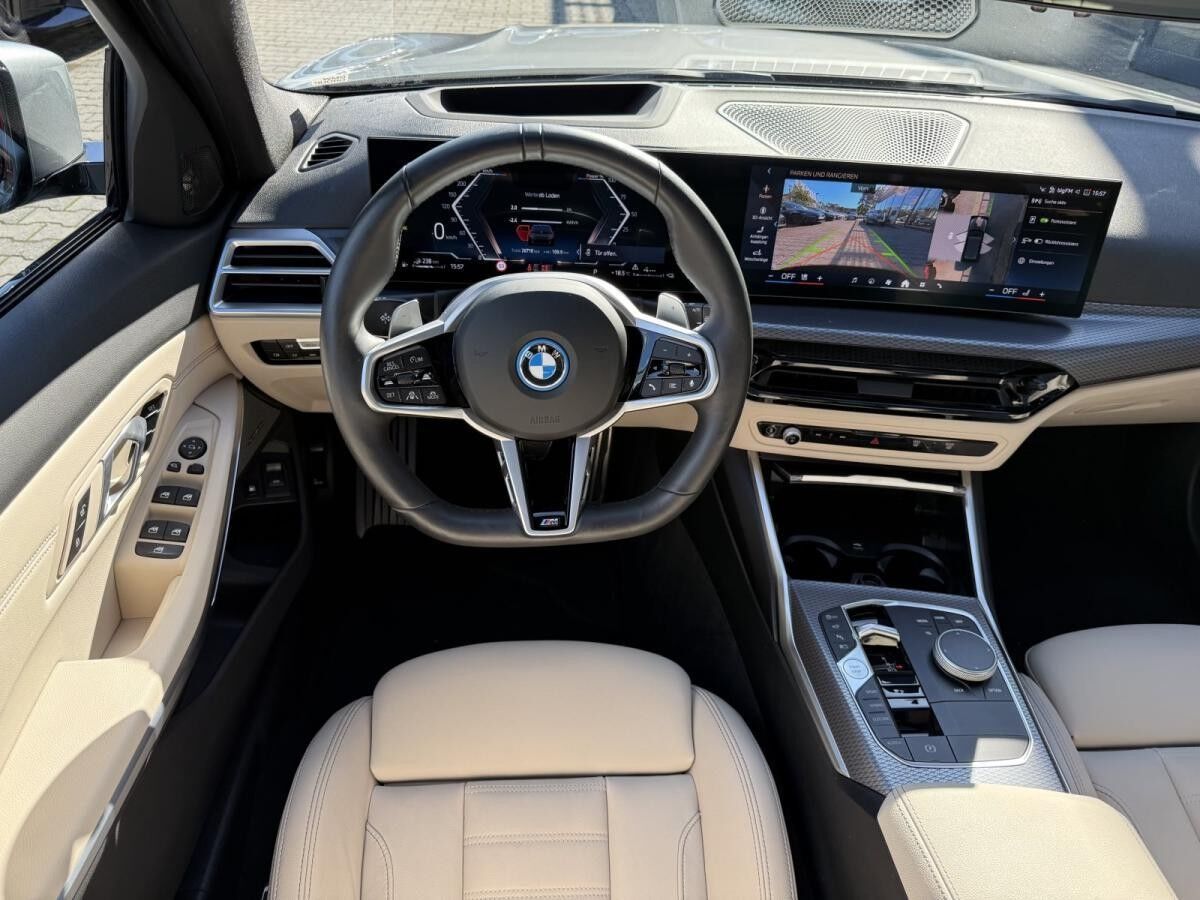 BMW 330 e Touring M Sport //Stop&Go HeadUp FACELIFT