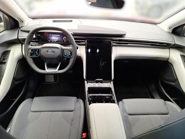 Ford Explorer ***FAHRZEUG SOFORT VERFÜGBAR***