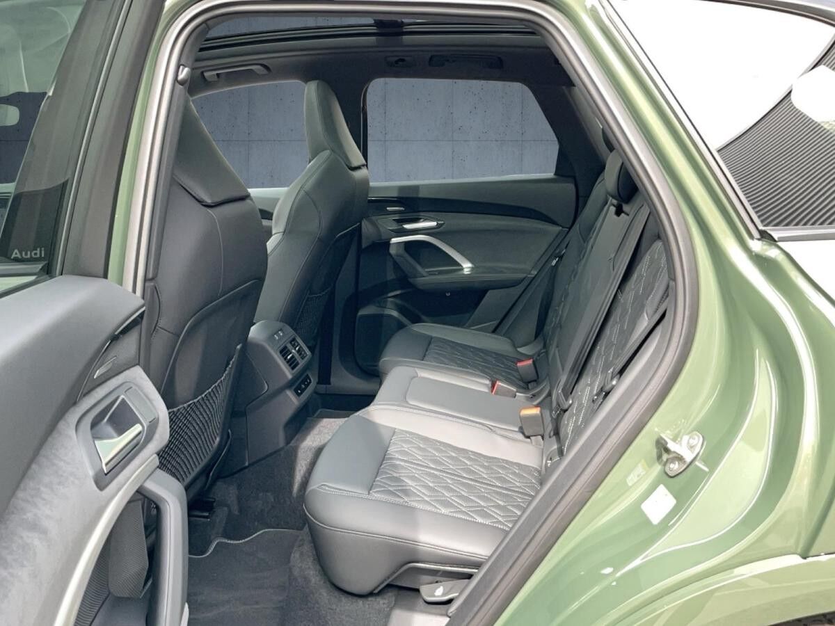 Audi SQ5 SUV TFSI S tr. HUD Luft PANO 21Ž AHK Matrix