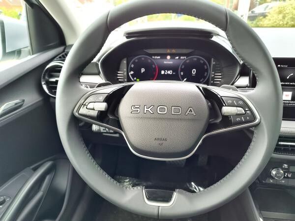 Skoda Fabia 1.0 TSI Tour DSG LED Navi Sitzhzg Klimaautomatik🚀Sofort-Verfügbar🚀Autohaus-Schandert Top-Deal✨