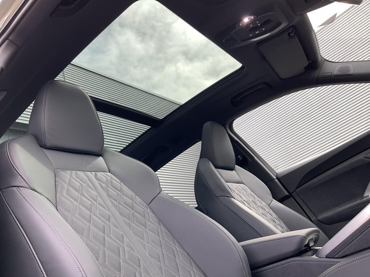 Audi SQ5 SUV TFSI S tr. HUD Luft PANO 21Ž AHK Matrix