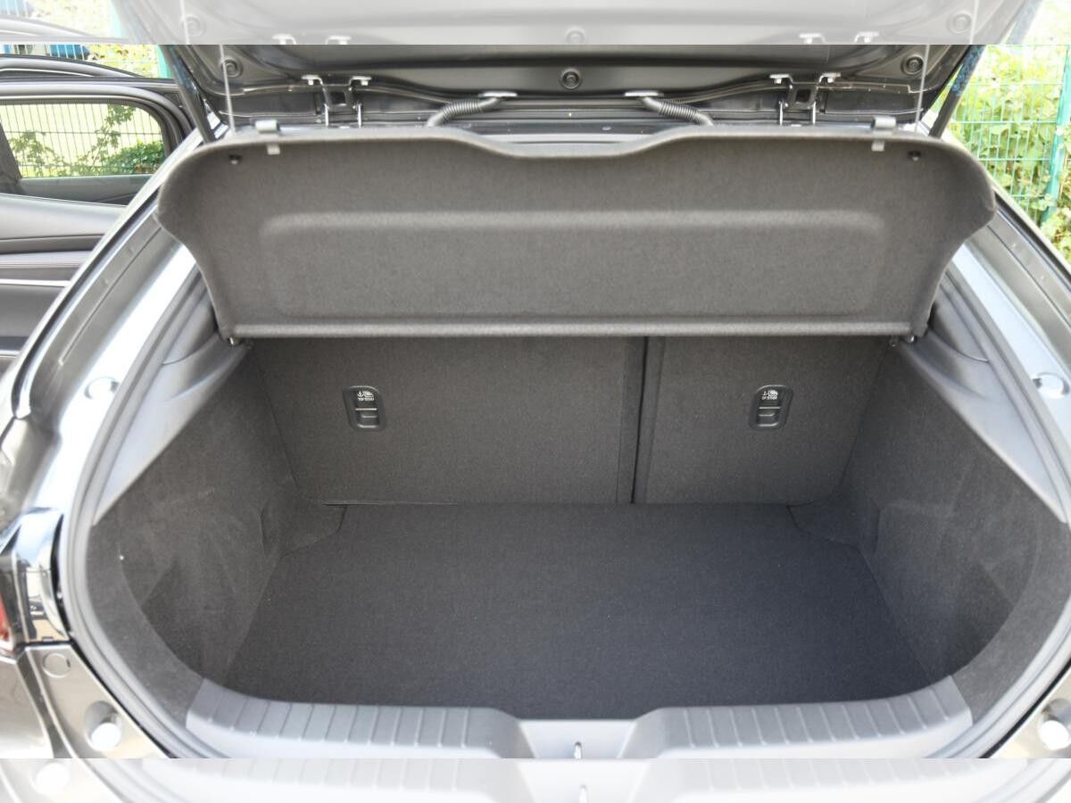 Mazda 3 140ps Autom. CENTRE-Line DESIGN-Paket ACC