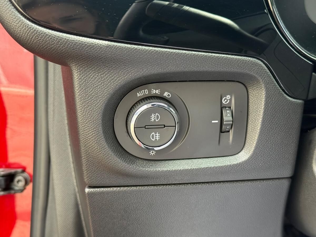 Opel Corsa F 1.2T Sitzheizung,Rückfahrkamera,LED